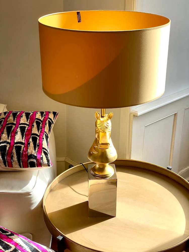 Tischlampe 'CAPRILLI' Satin goldenes Pferd 90 cm