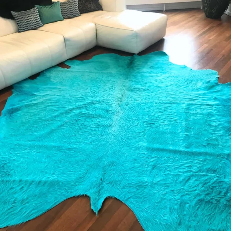Kuhfell Teppich in Türkis