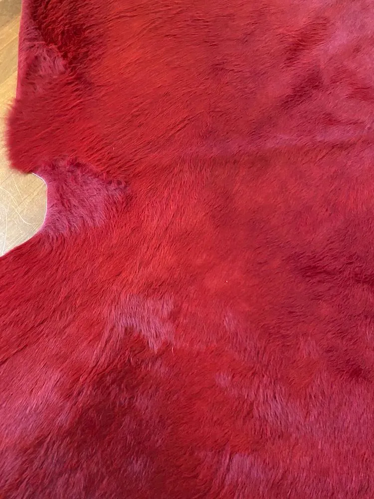 Kuhfell Teppich in Rot