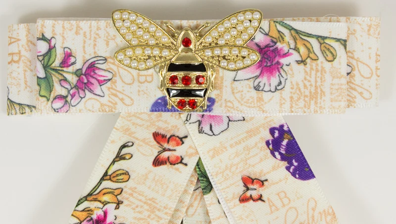 Brosche Barock Schleife mit Bienen Anstecker Blumen Beige