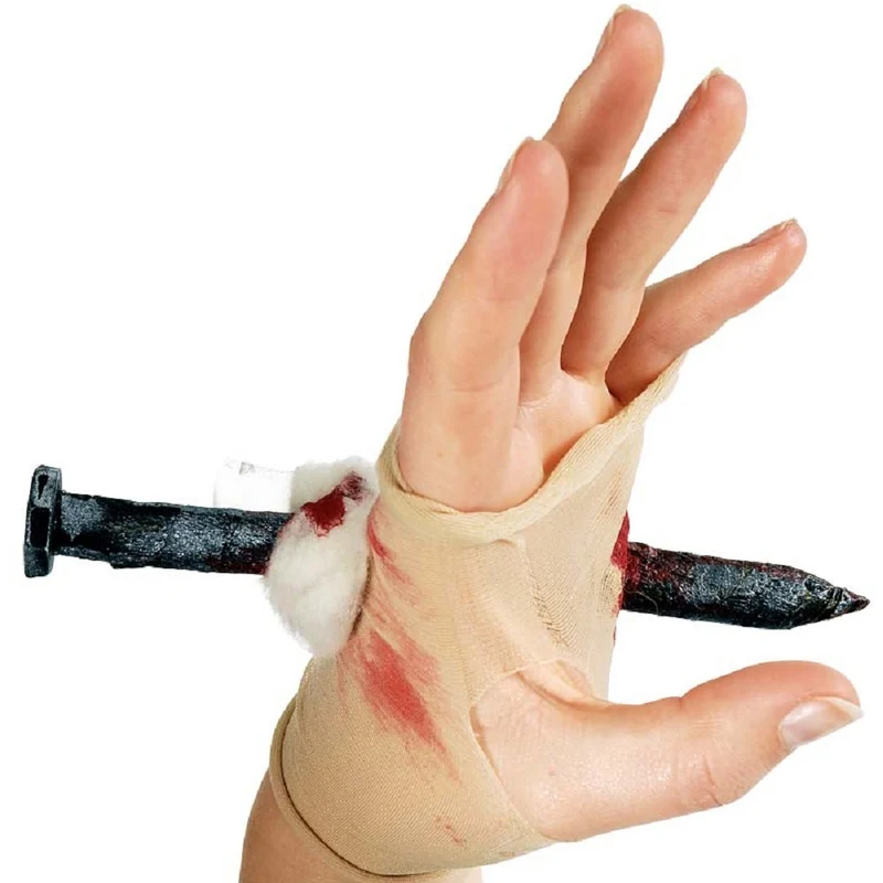Handstrumpf mit blutigem Nagel