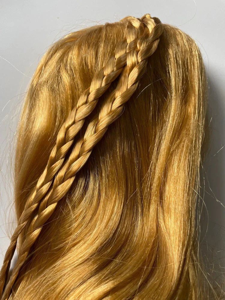 Langhaar Burgdamen Perücke "Gwendolina" - Kupferblond | Prinzessin Mittelalter Kostüm