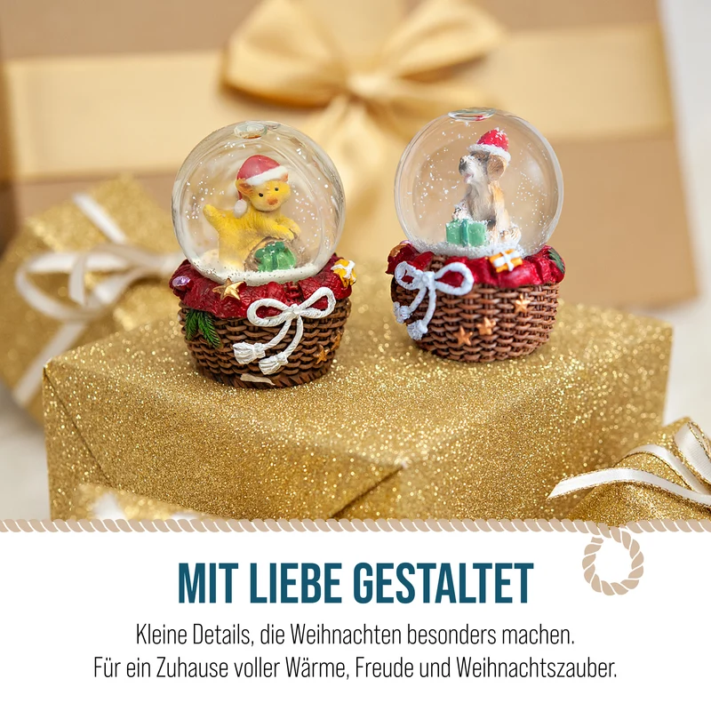 Schneekugeln Hund und Katze 2er Set – 6 cm mit Sockel in Korboptik