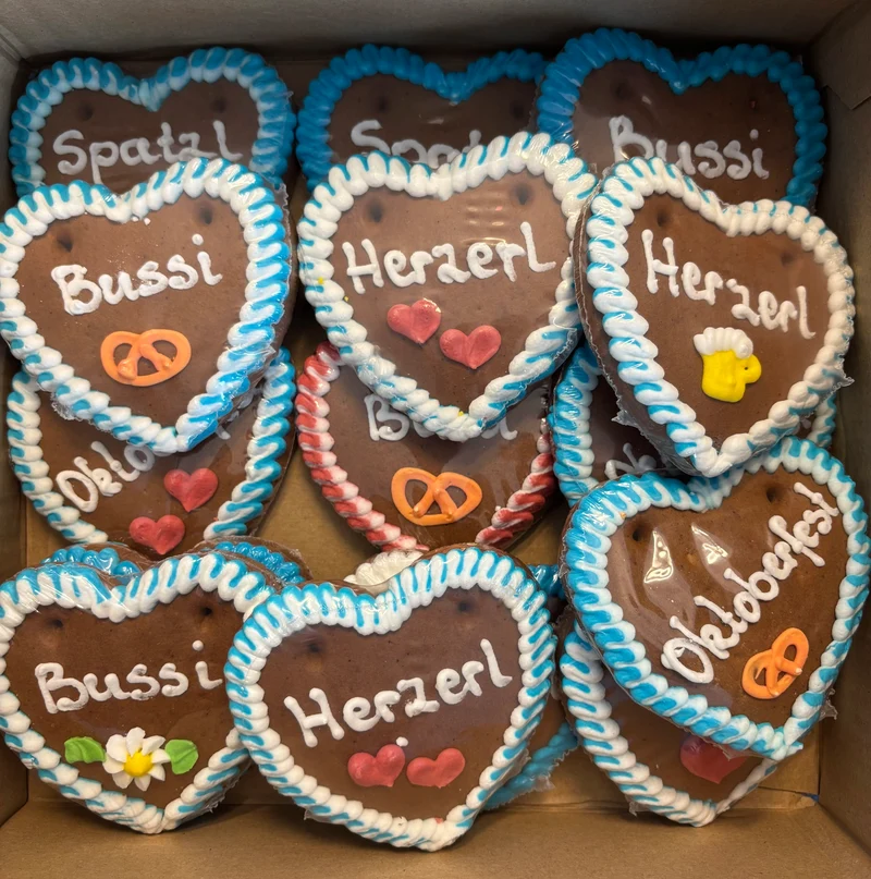 Mini Lebkuchenherz Mischkarton 10 cm – Bayerische Sprüche – 15 Stück