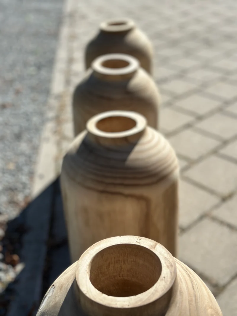 Deko-Vase aus Holz