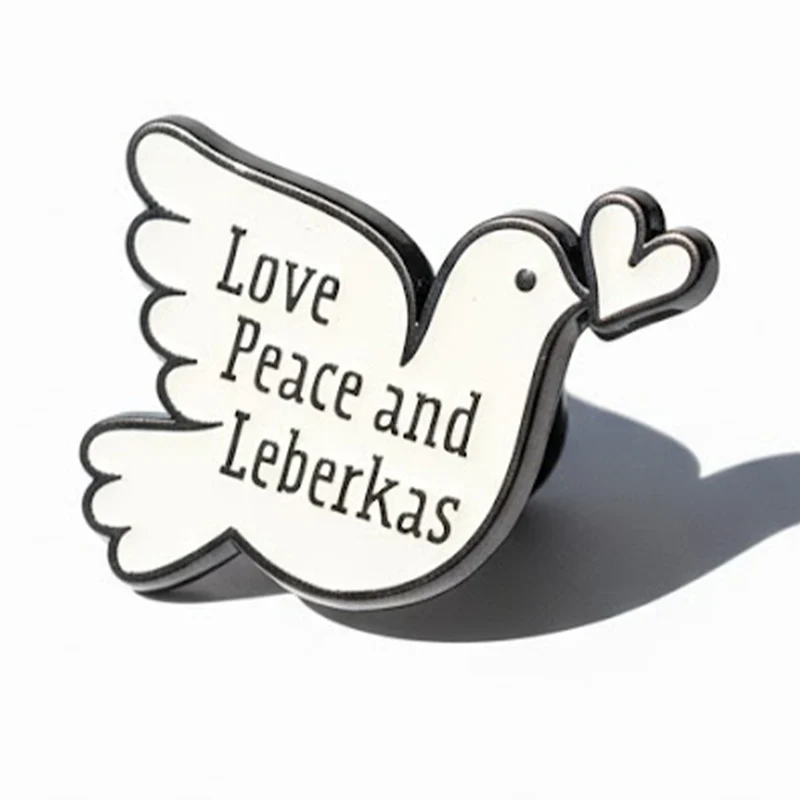 Love Peace Leberkas Pin – lustiger Anstecker