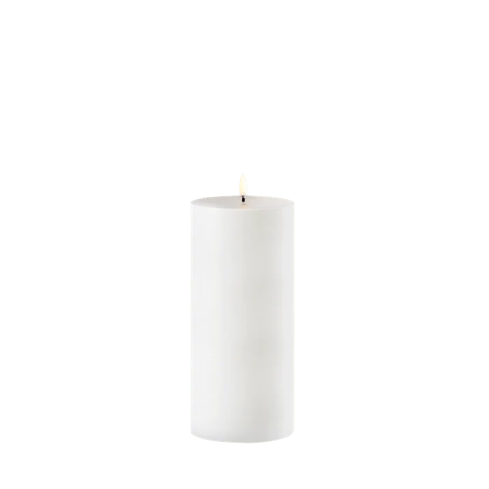 LED-Stumpenkerze für den Außenbereich (8,4 x 20 cm)