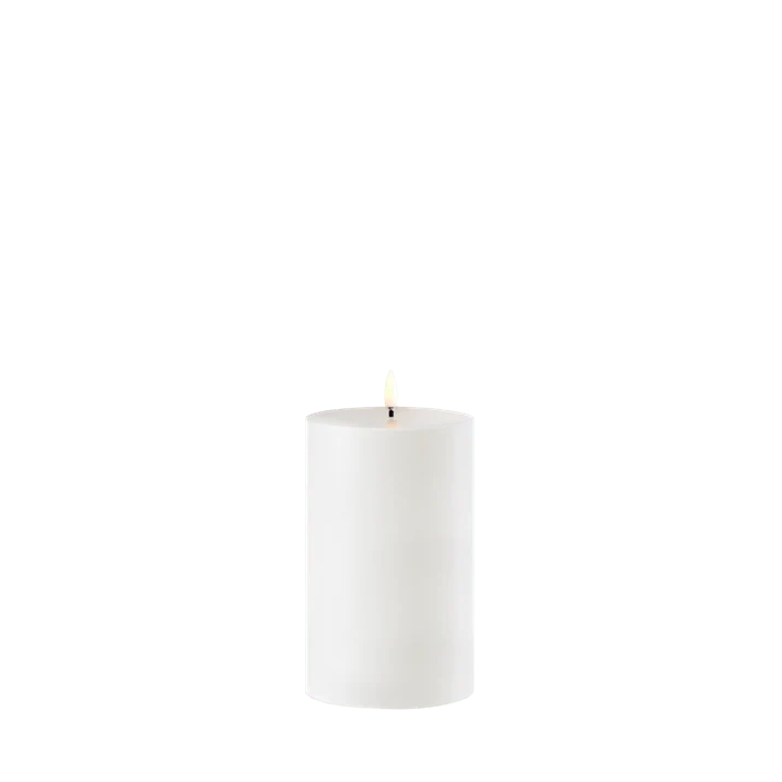 LED-Stumpenkerze für den Außenbereich (8,4 x 15 cm)