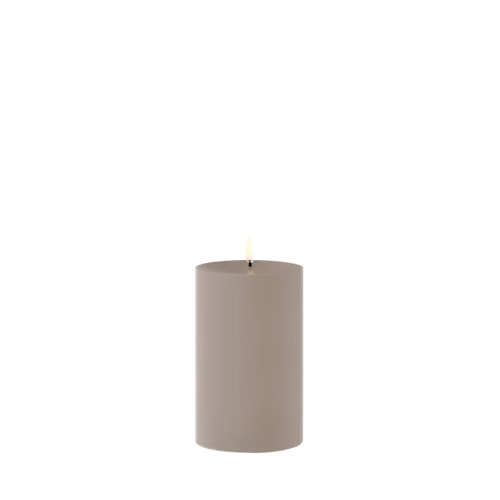 LED-Stumpenkerze für den Außenbereich (8,4 x 15 cm)