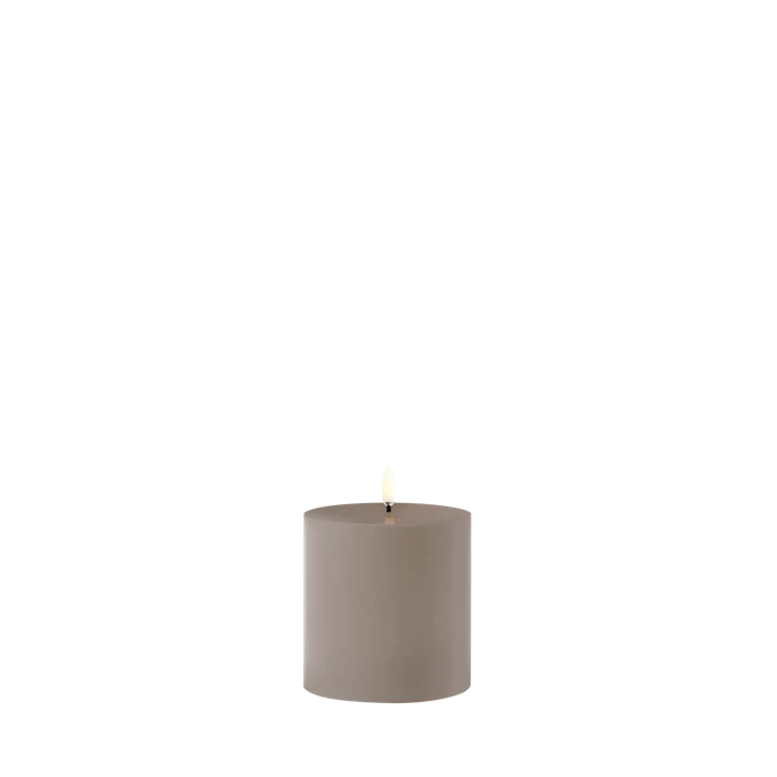 LED-Stumpenkerze für den Außenbereich (8,4 x 10 cm)