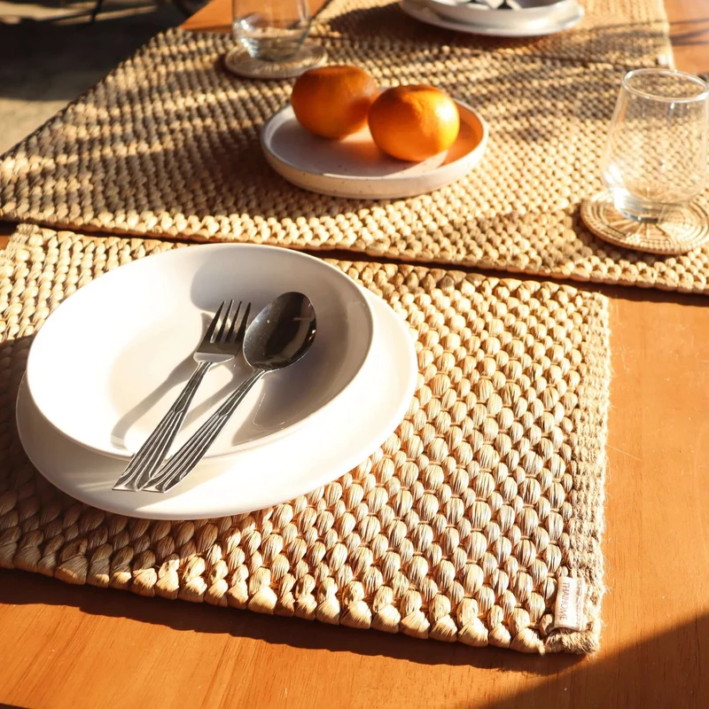 KAN TI CHA Table Runner – Timeless Style for Every Table