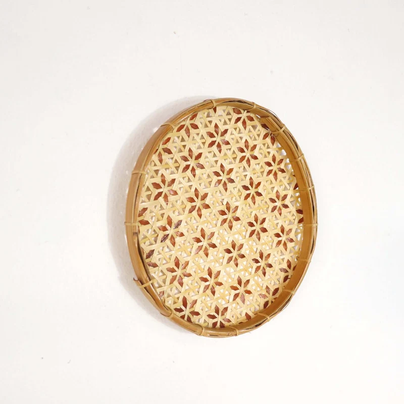 Natural & Red-Brown Bamboo Wall Plate Decor — Boho Handwoven Star-Pattern Wicker Wall Art, 8 in