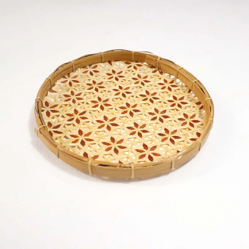 Natural & Red-Brown Bamboo Wall Plate Decor — Boho Handwoven Star-Pattern Wicker Wall Art, 8 in