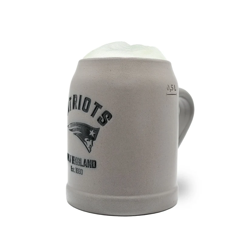 ®NFL PREMIUM Teamkrug "New England Patriots"