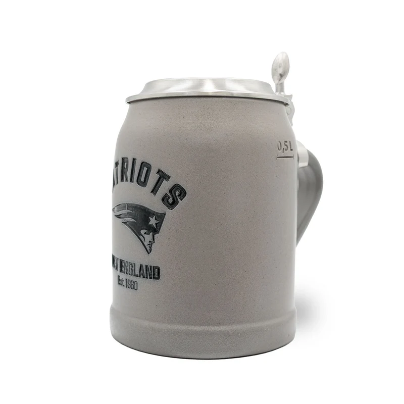 ®NFL PREMIUM Teamkrug "New England Patriots"
