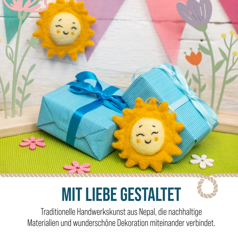 Sonne Anhänger aus Filz im 2er Set – lächelndes Gesicht in Gelb