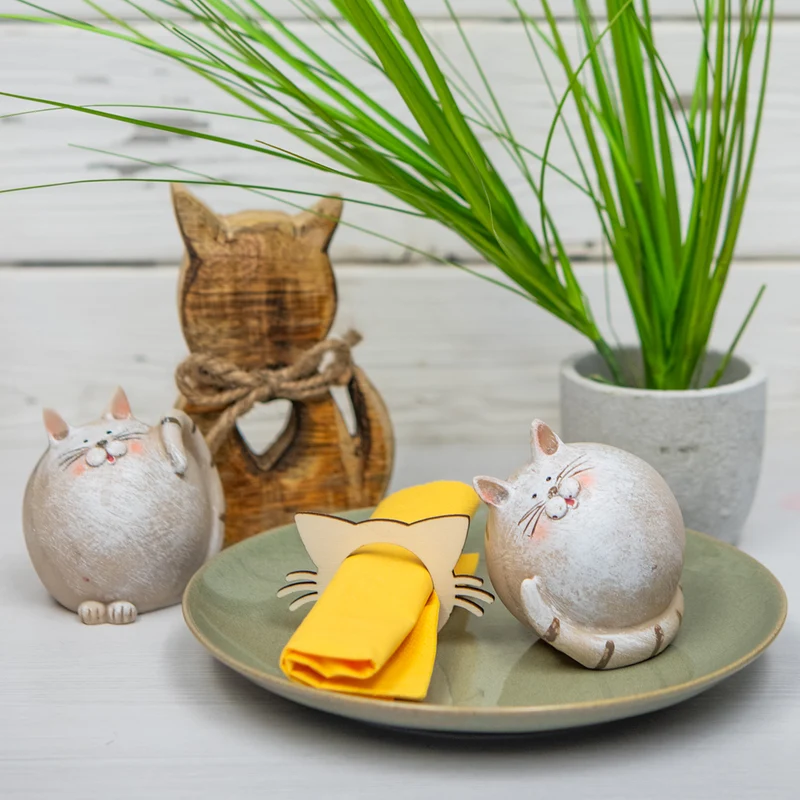 Deko-Katze 2er-Set naturfarben 9 cm – runde Katzenfiguren aus Polyresin zum Hinstellen für Katzenfreunde