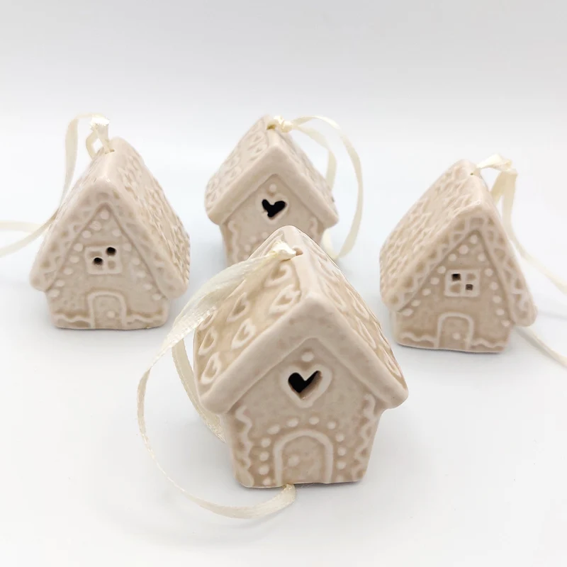 4er Set Porzellan Lebkuchenhaus Creme braun 4,5×3,5×5 cm –Weihnachtsanhänger