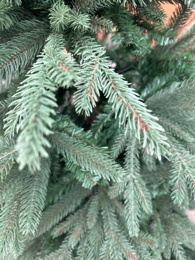 künstl. Tannenbaum als Maibaumspitze