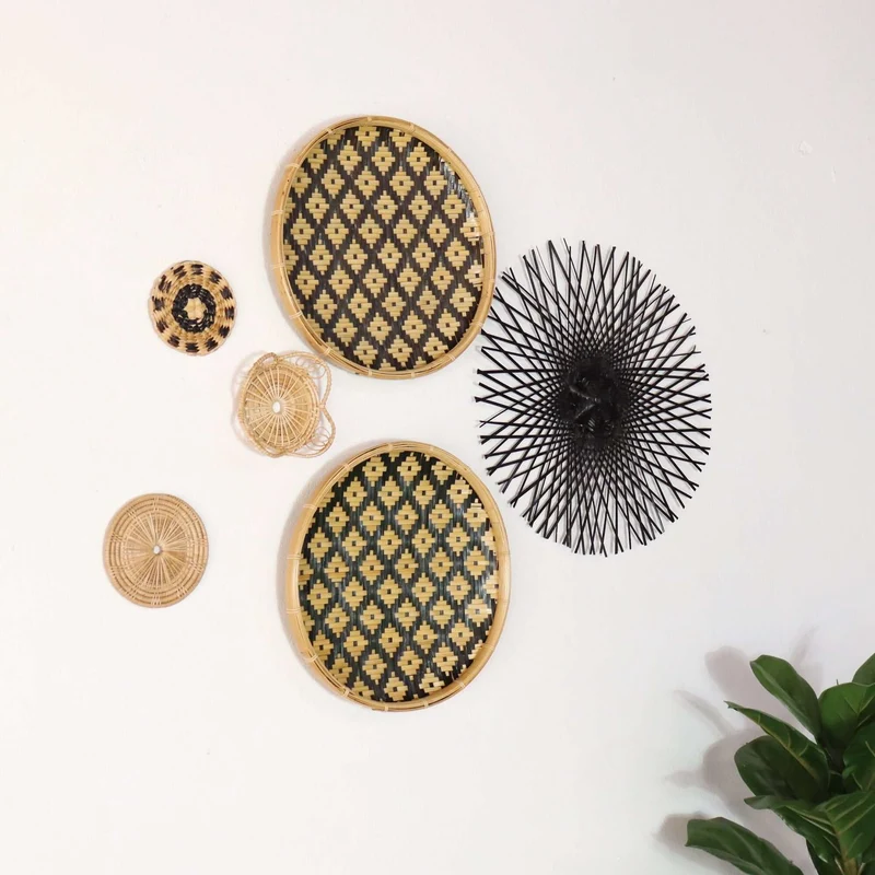 CHOM MA NAT - Wall Hanging
