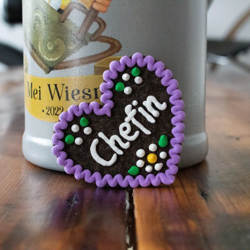 Filzherz-Anstecker "Chefin"
