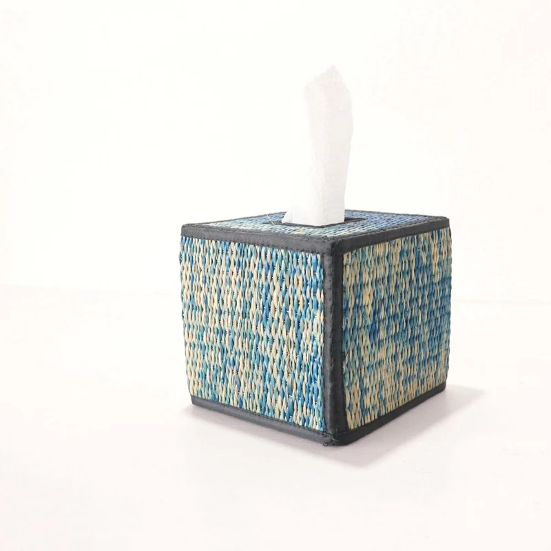 PUN THA LEE - Tissue Box Cover