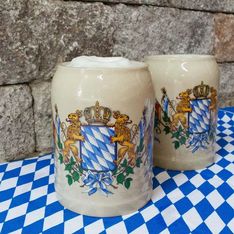 Steinkrug Bayern 0,5 l mit Wappen