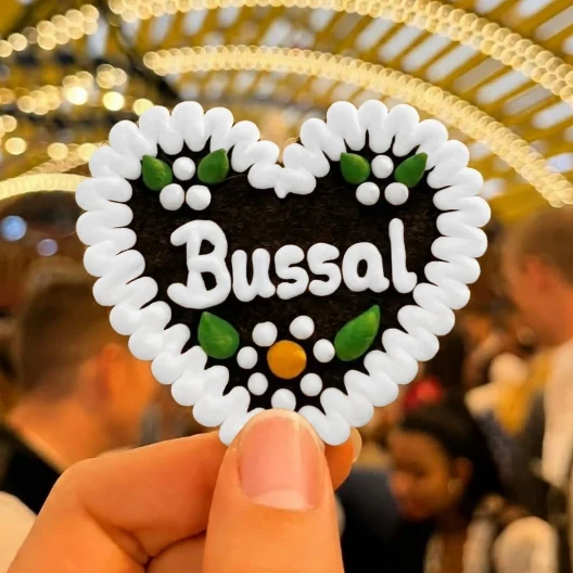 Filzherz-Anstecker mit Wunschname