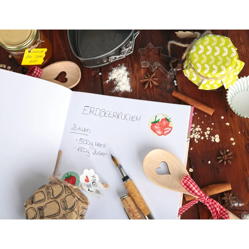 Backbuch A4 zum Selberschreiben mit leeren Seiten DIN A4 BACKEN IST LIEBE rosa beige mit Metallecken