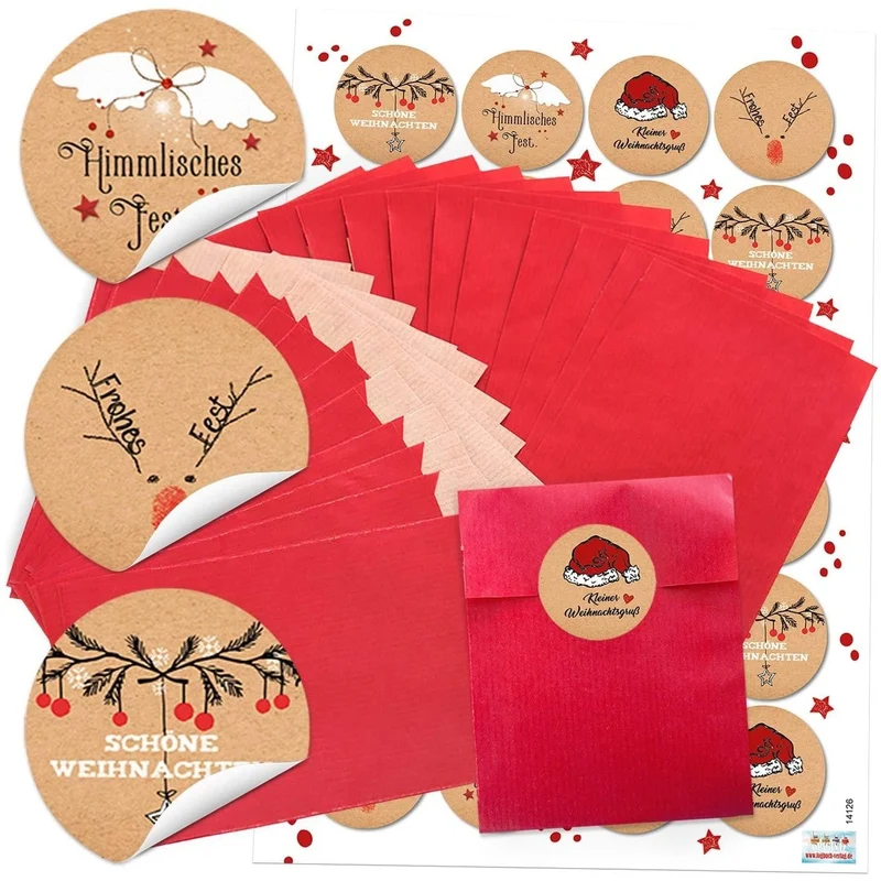 Rote Flachbeutel aus Papier in drei Größen mit runden Weihnachtsaufklebern