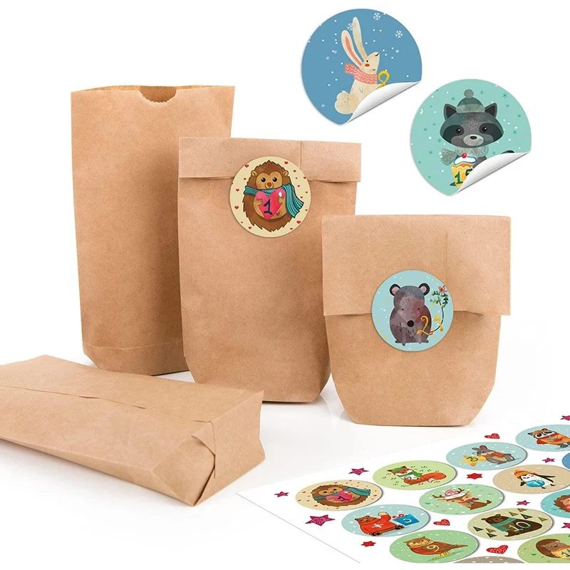 Kraftpapiertüten mit Boden 9 x 15 x 3,5 cm mit runden Weihnachts Aufklebern zum Basteln