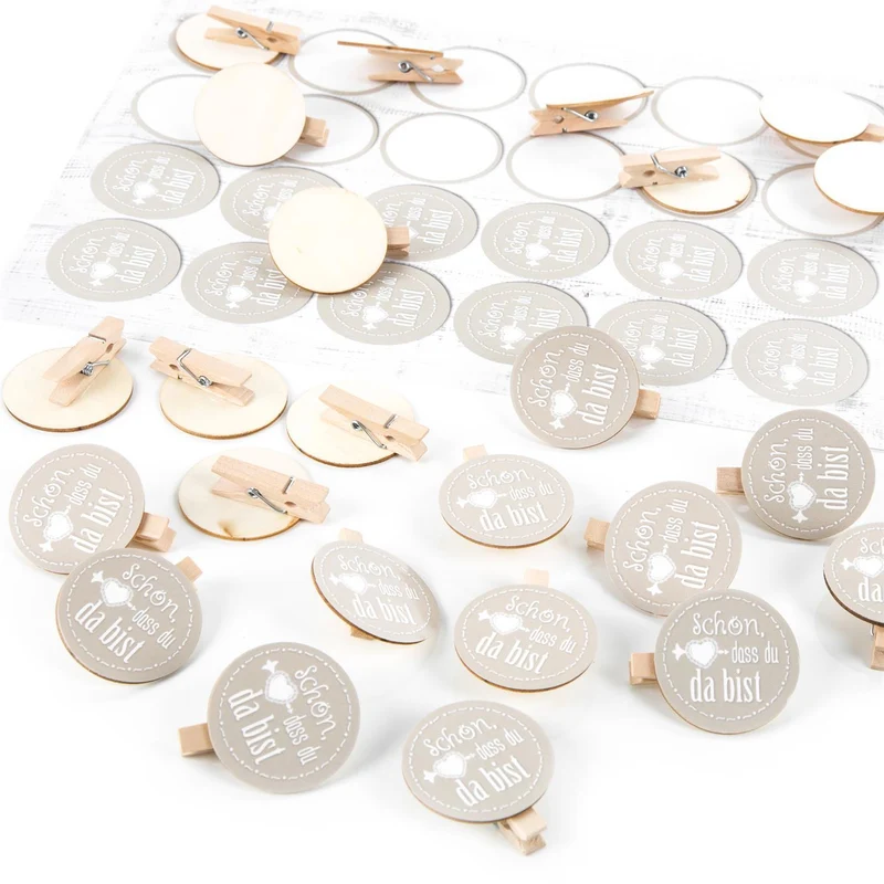 Logbuch-Verlag SCHÖN DASS DU DA BIST 48 Klammern Holzscheibe + 48 runde Selbstklebende Sticker zum Basteln als Dekoration Verpackung Geschenke give-aways beige Creme weiß
