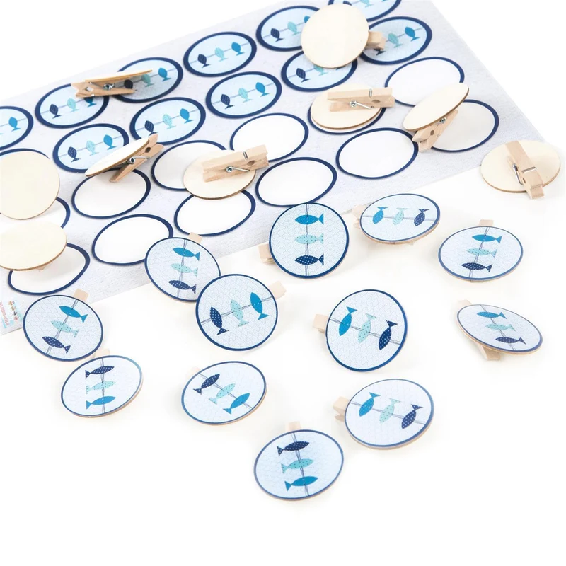 Logbuch-Verlag 24 Holzklammern mit Fische-Motiv blau