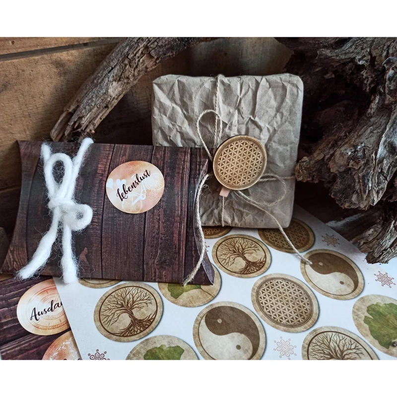 Logbuch-Verlag 24 Aufkleber Yin Yang + Lebensbaum + Lebensblume + Ginkgo - spirituelle Symbole Sticker Etiketten natur braun grün