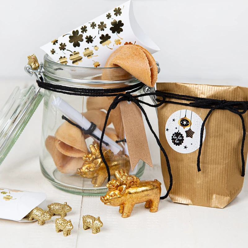 10 Mini Glücksschwein Figuren gold glitzernd 2 cm