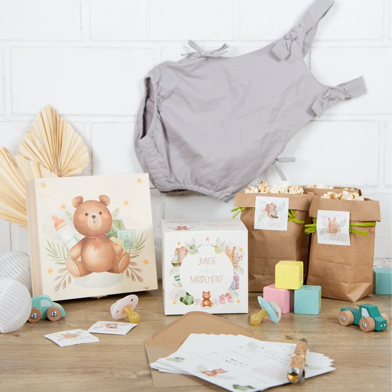 Baby Erinnerungskiste aus Holz Geschenkbox Babyparty 18,5 x 18,5 cm