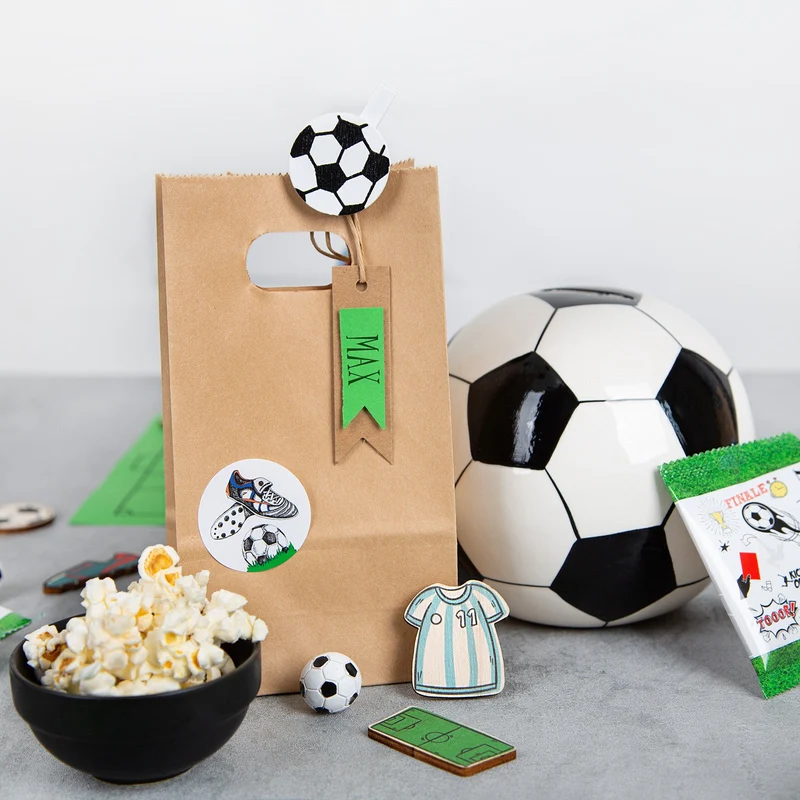 Fußball Deko aus Holz 20 tlg. Tischdeko Set EM 2024 Streudeko 5 cm