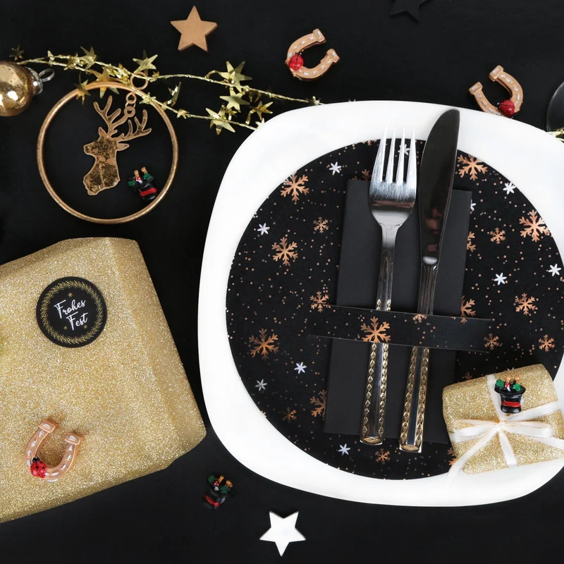Logbuch-Verlag 24 Weihnachtsaufkleber schwarz weiß gold - Frohe Weihnachten Sticker rund selbstklebend 4 cm