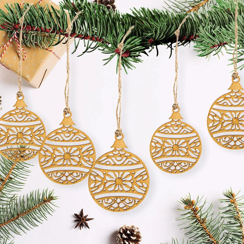 10 filigrane Weihnachtskugeln aus Holz 9 cm - Flache Holzanhänger