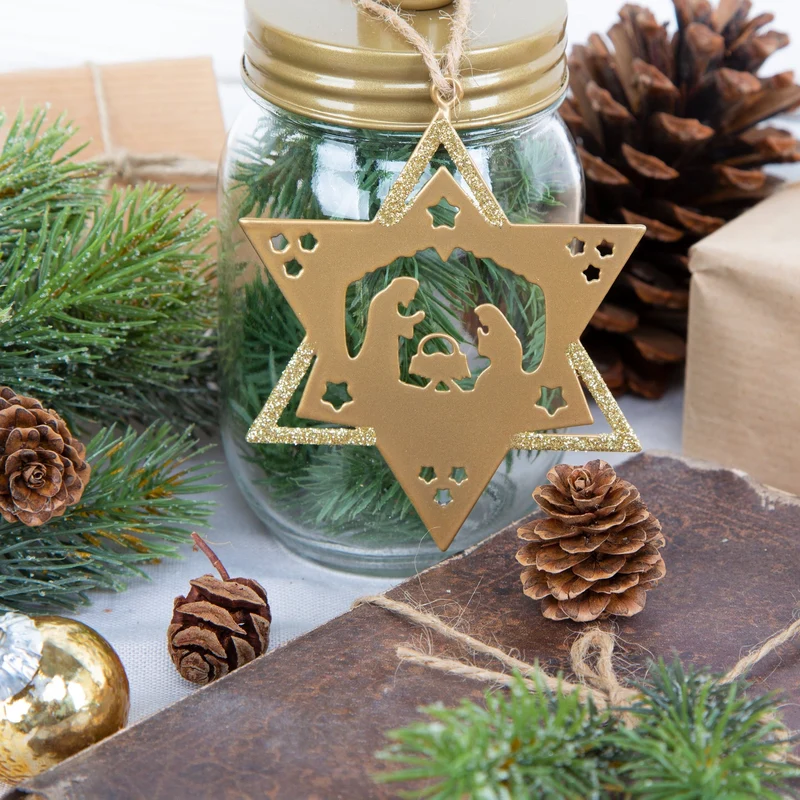 3 Metallanhänger Sterne mit Krippe Gold glitzernd - 9 cm aus Metall