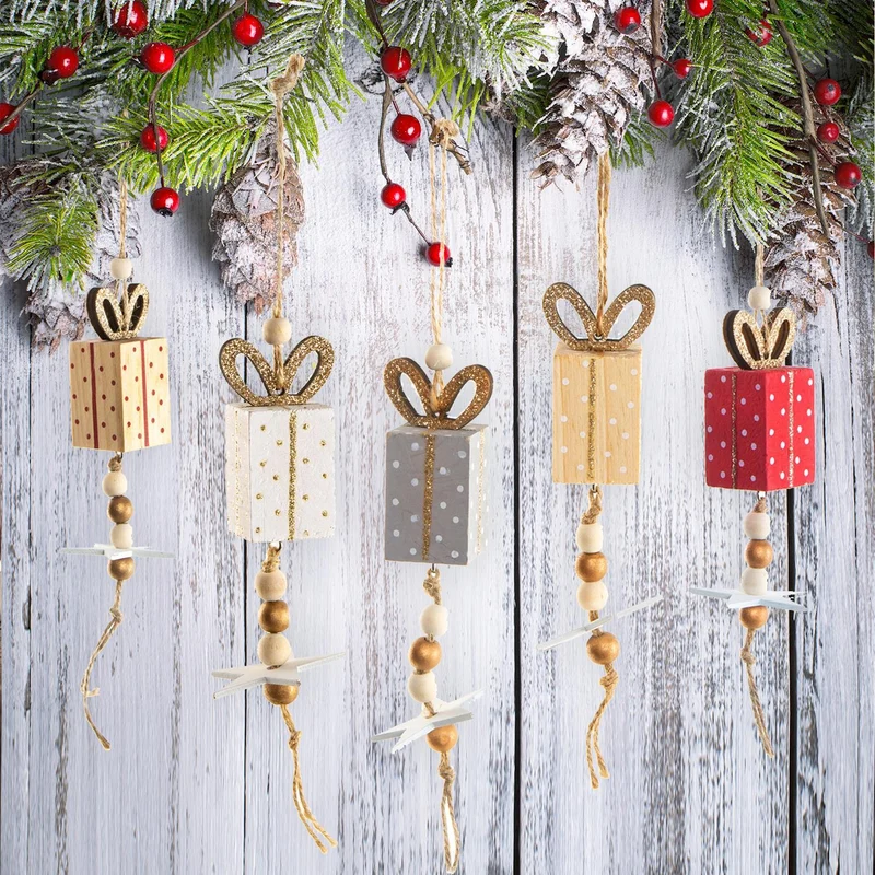 5 Geschenke Weihnachtsanhänger - 12 cm bunt aus Holz