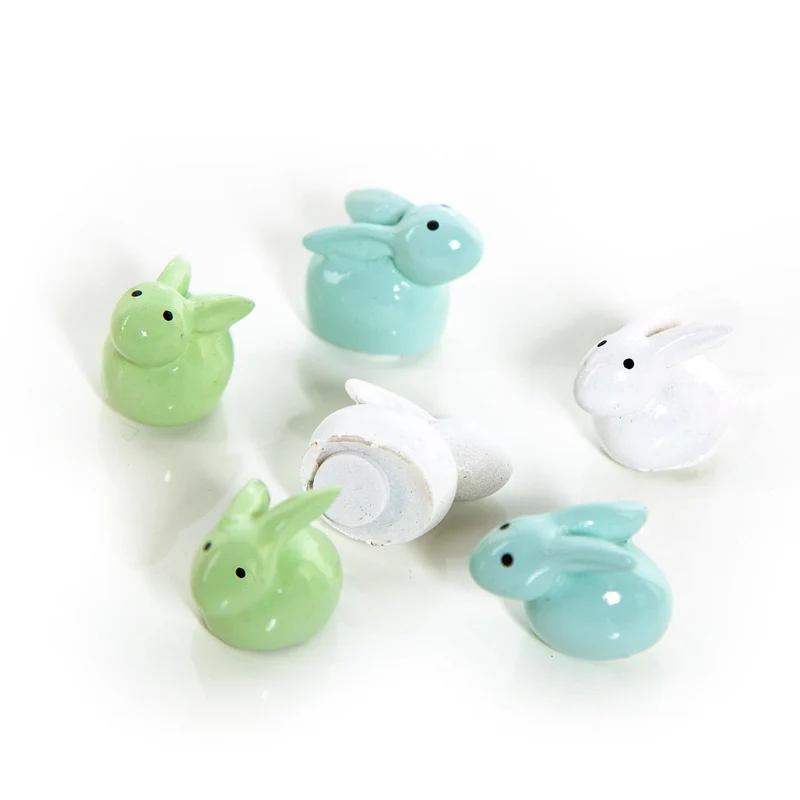 12 Mini Osterhasen bunt mit Klebepunkt Geschenk Ostern 2 cm