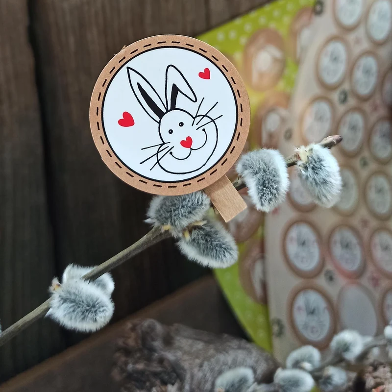 Logbuch-Verlag 24 Osterhasenaufkleber braun rot weiß - Verzierung für Ostergeschenke & Osternest - Geschenkaufkleber Ostern