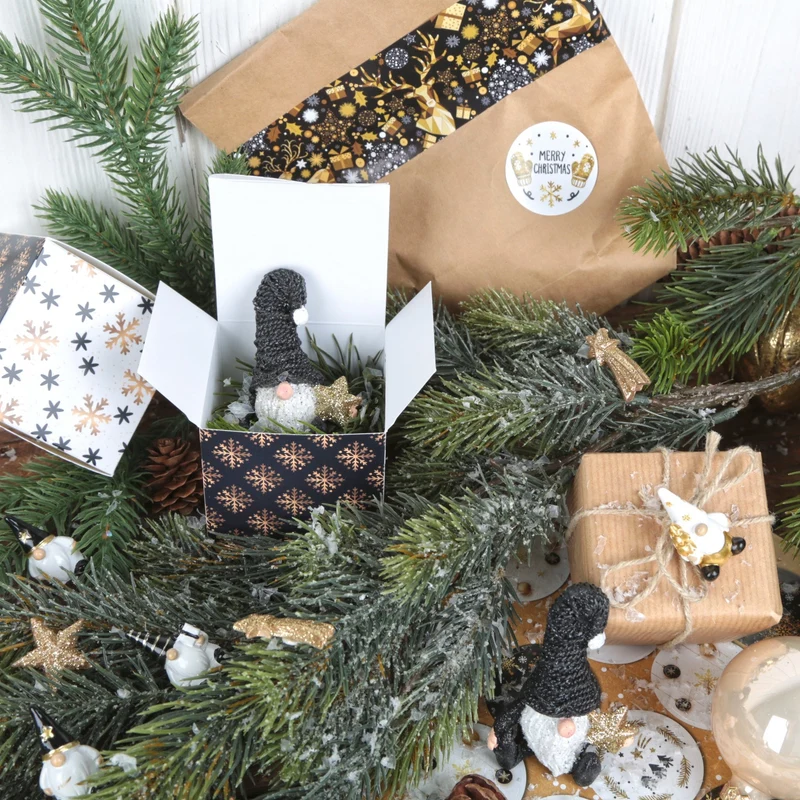 Logbuch-Verlag 24 Weihnachtsaufkleber MERRY CHRISTMAS gold schwarz weiß - Weihnachten Aufkleber Sticker Deko rund 4 cm