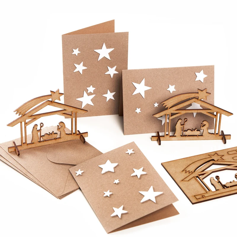 3 Weihnachtskarten DIN A6 Klappkarten mit Umschlag – Sterne braun-weiß mit Mini-Krippe aus Holz