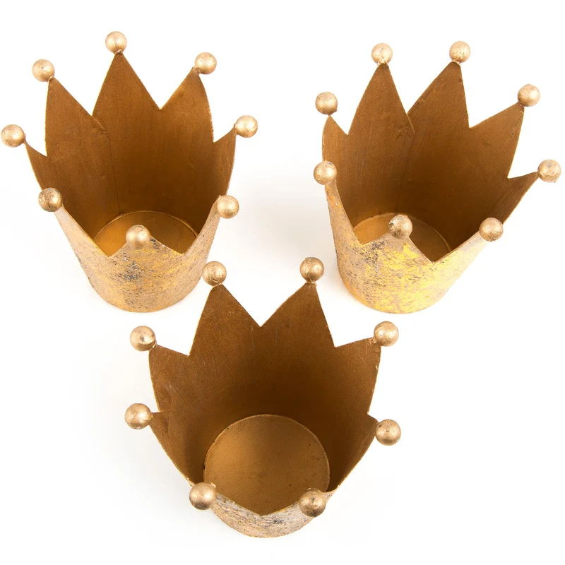 3 goldfarbene Kronen Teelichthalter aus Metall - 11,5 cm