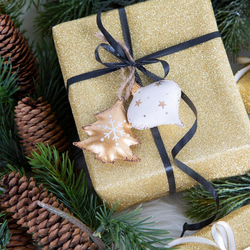 18 Metallanhänger als Weihnachtsbaumschmuck - gold weiß