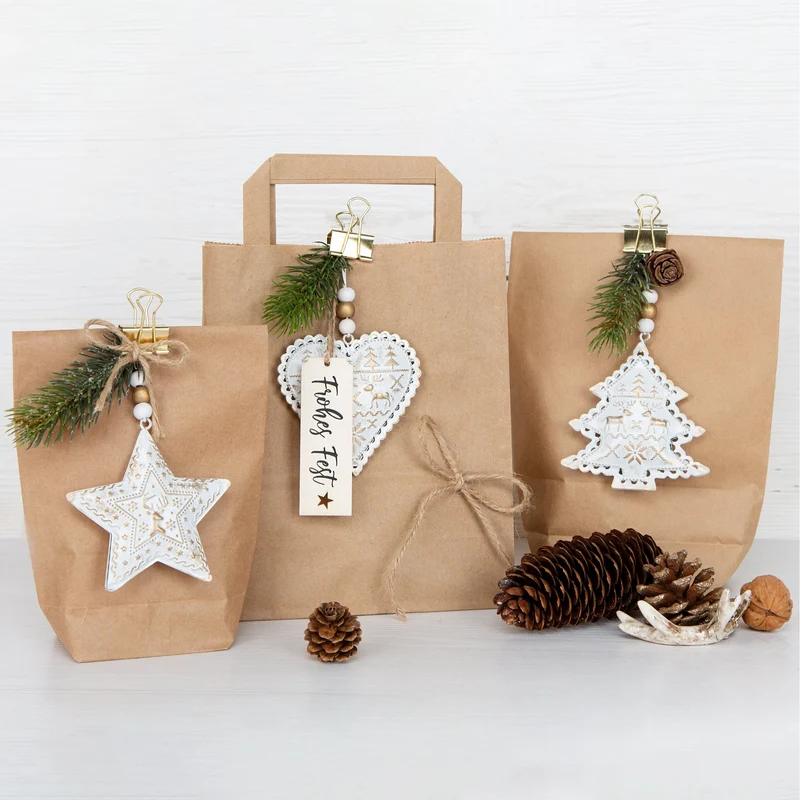 6 Weihnachtsanhänger Deko Set aus Metall weiß Gold 8,5 cm