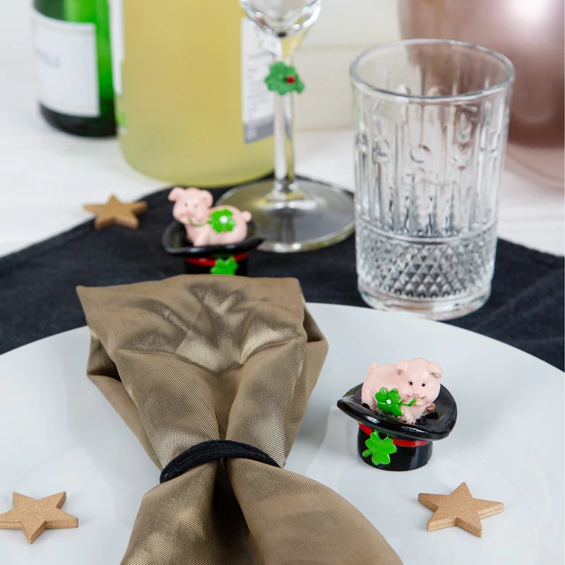 4 kleine Glücksschweinchen im Zylinder Glücksbringer Deko 5 cm
