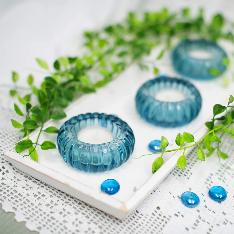 Logbuch-Verlag 3 Blaue Teelichthalter aus Glas Teelichtgläser Tischdekoration für Taufe Babyparty Kommunion Junge 8 cm